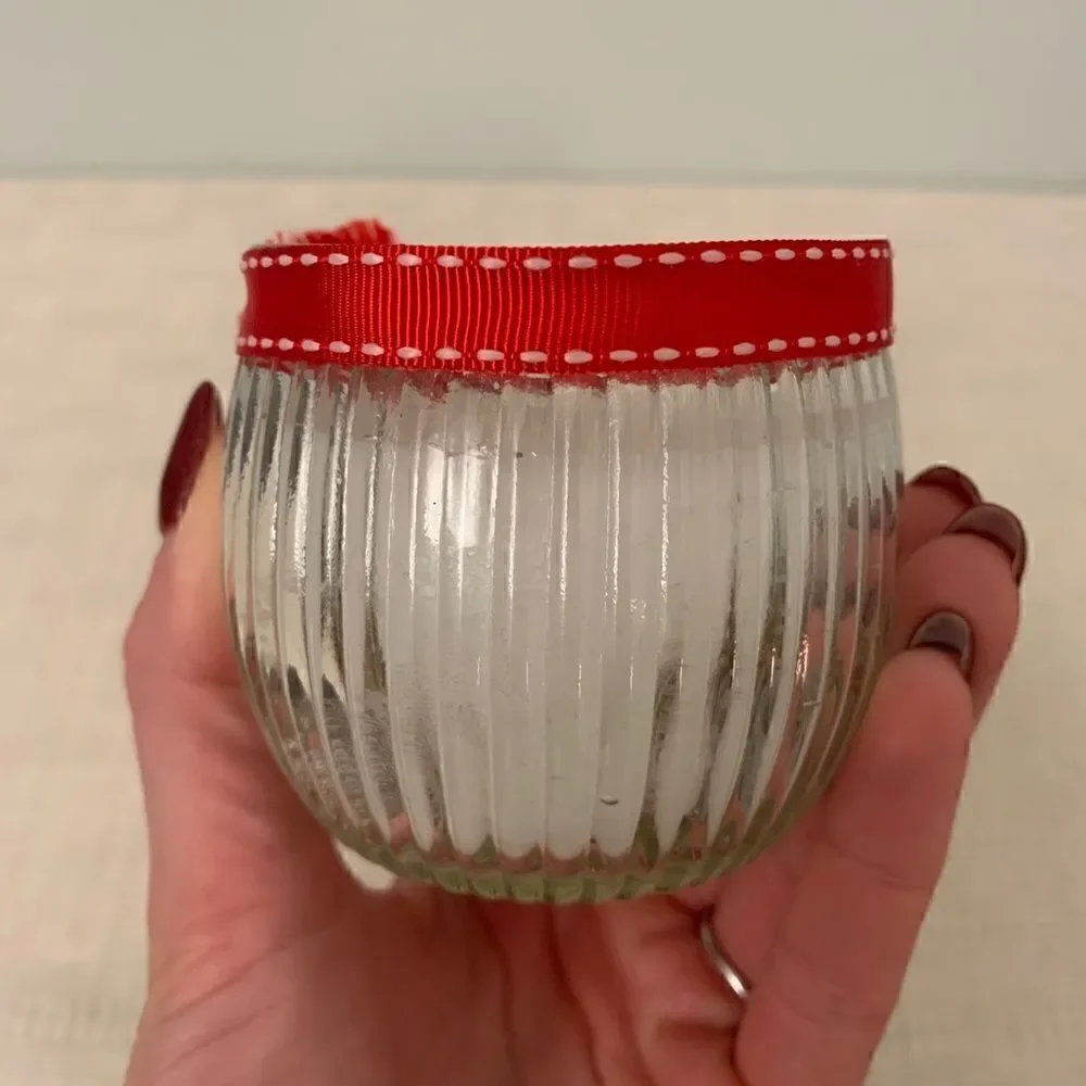 Holiday Mitten Candles